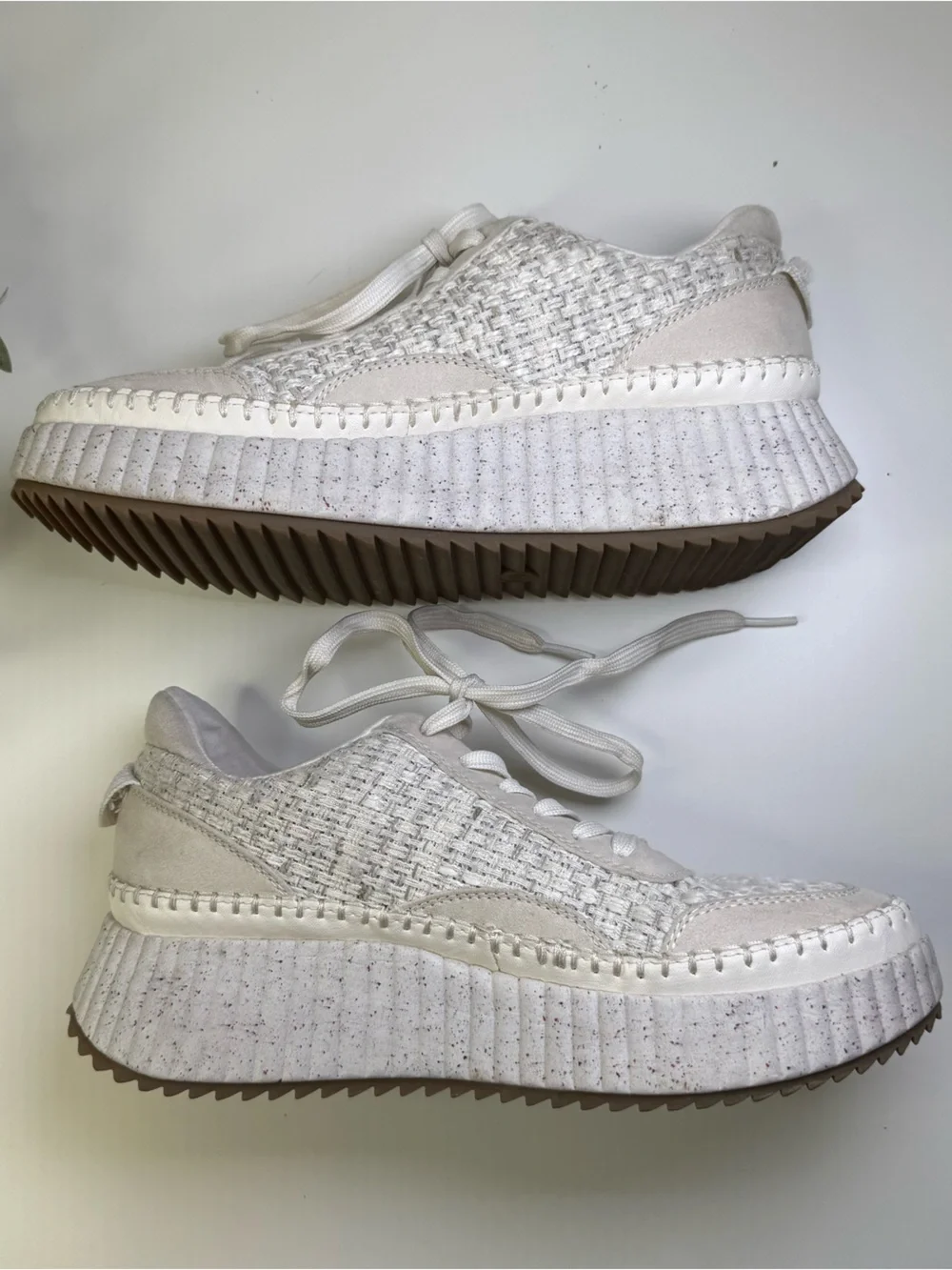 Universal Thread platform sneakers